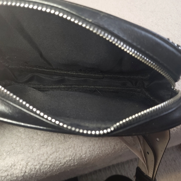 Steve Madden Fringe Belt Bag - Picture 3 of 4